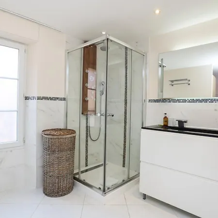 De Luxe Mandarine 4p Apartment *