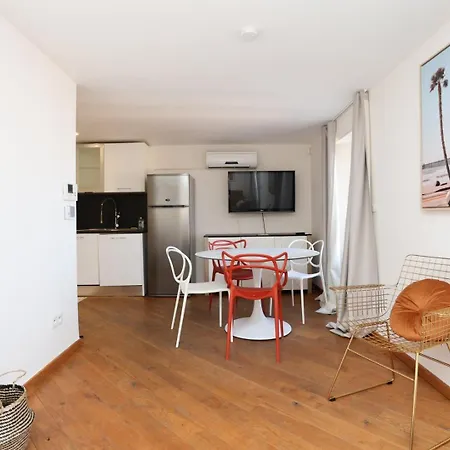 De Luxe Mandarine 4p Apartment Cannes